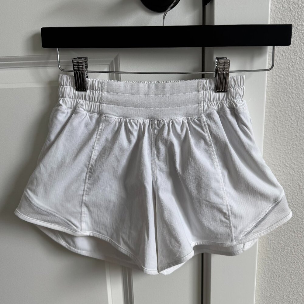Lululemon Hotty Hot Low Rise Short Size 2